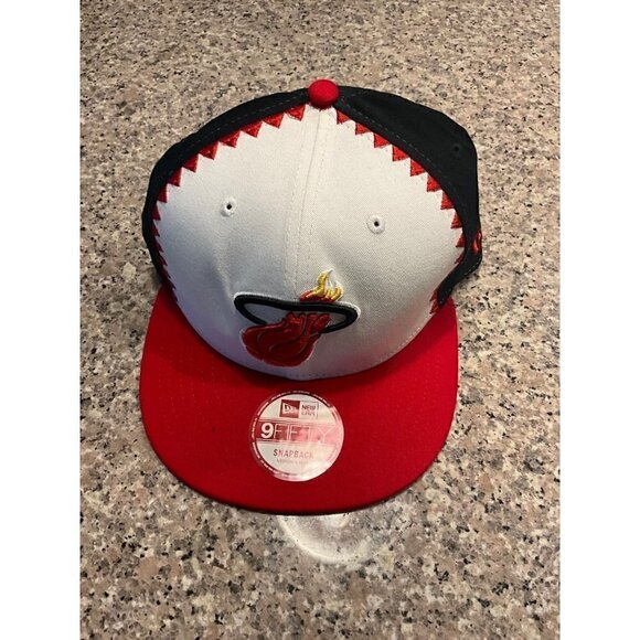 NEW Era Miami‎ Heat SnapBack Hat - Picture 3 of 12